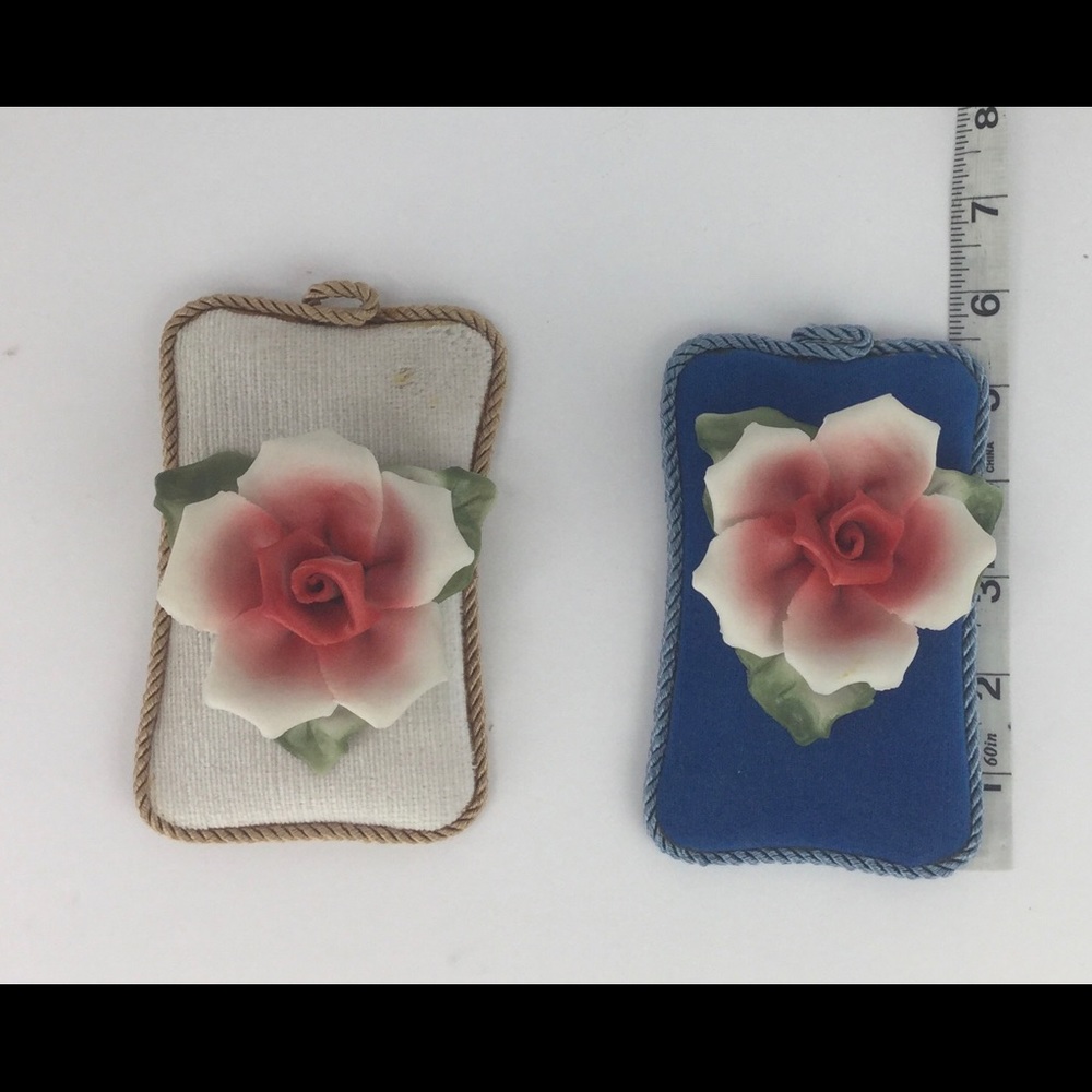 Capodimonte flowers. Excellent condition vintage